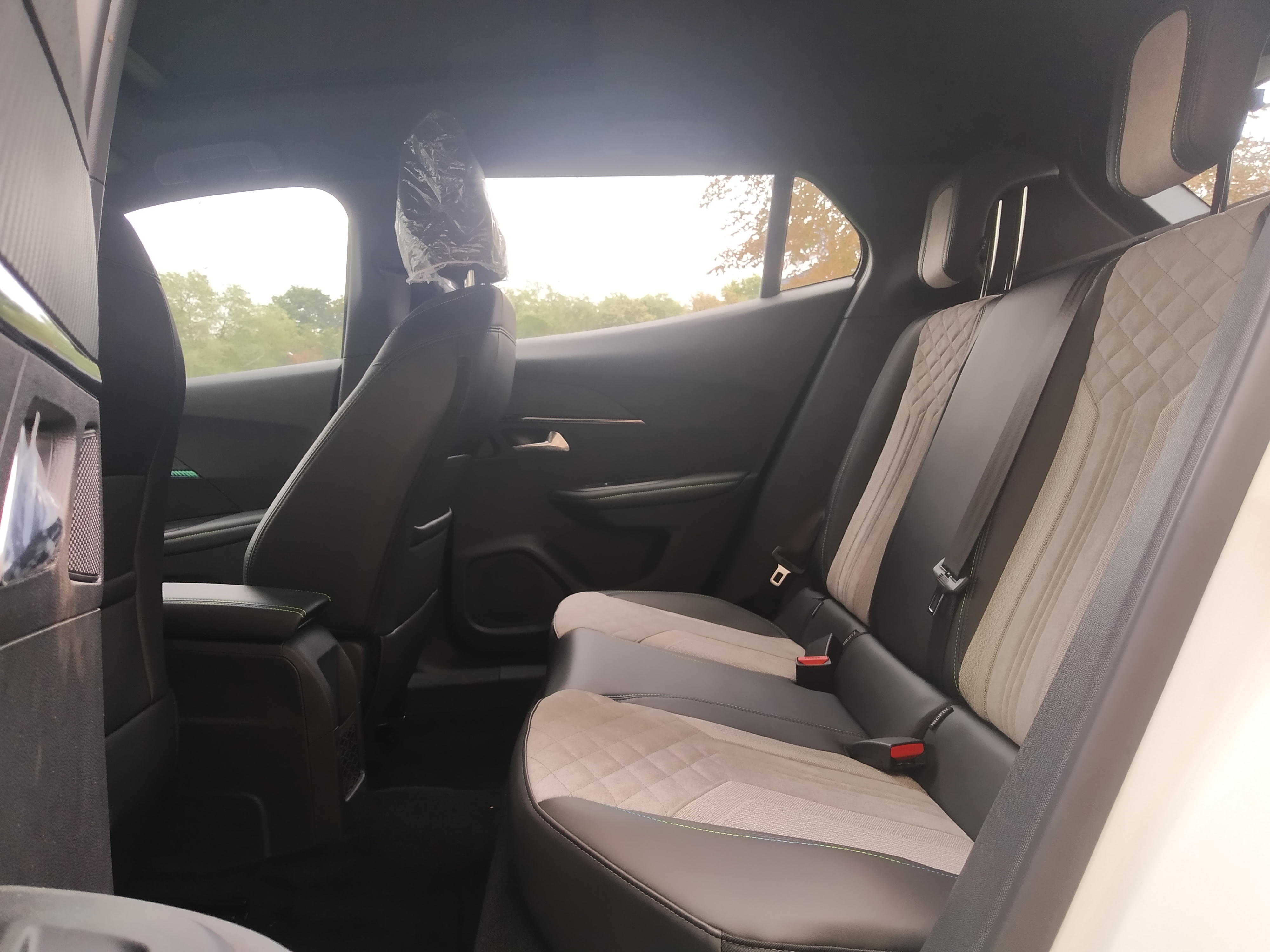 Peugeot e2008 #1258 