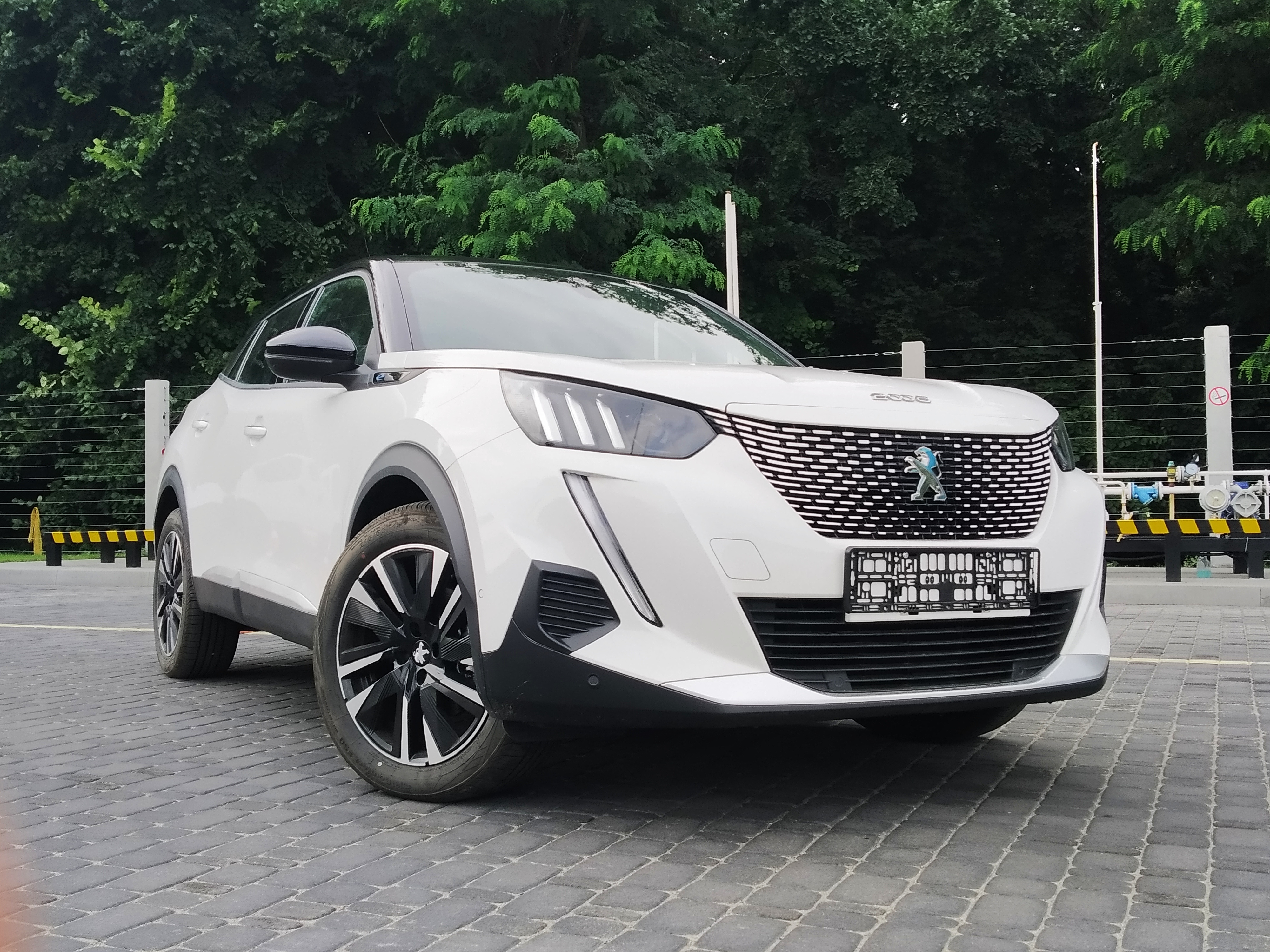 Peugeot e2008 #1258 