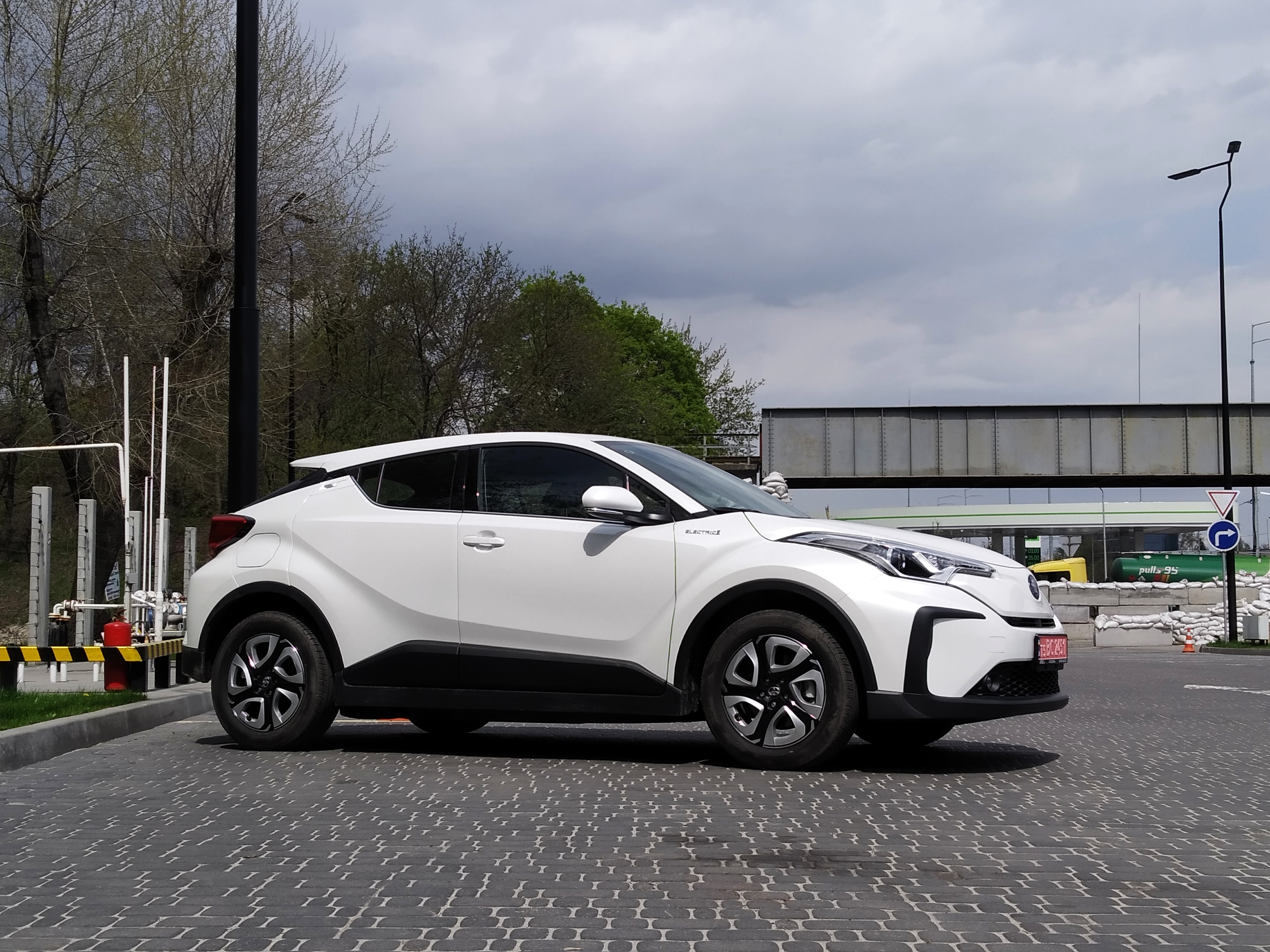 Toyota CHR EV