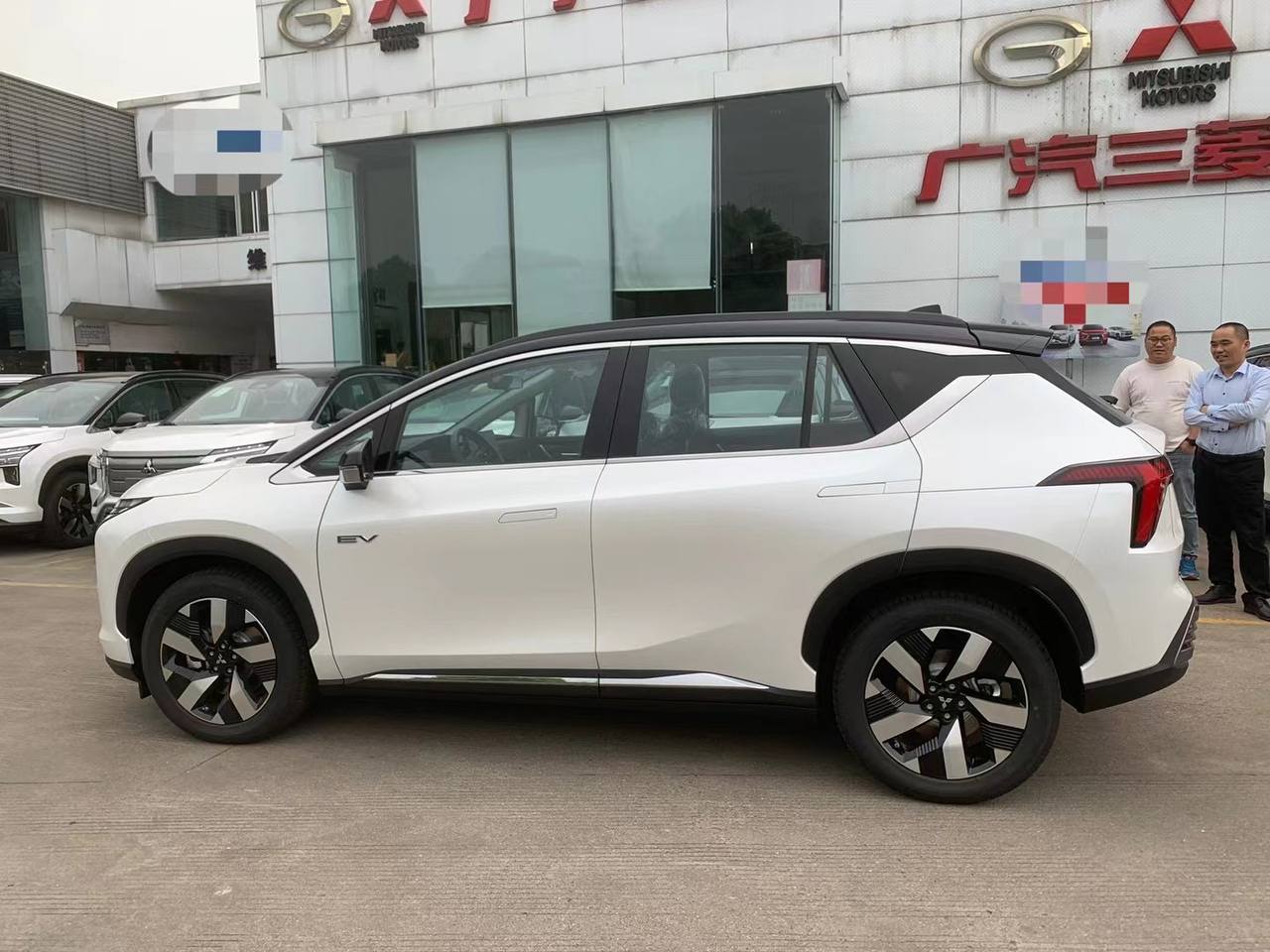MITSUBISHI AIRTREK EV