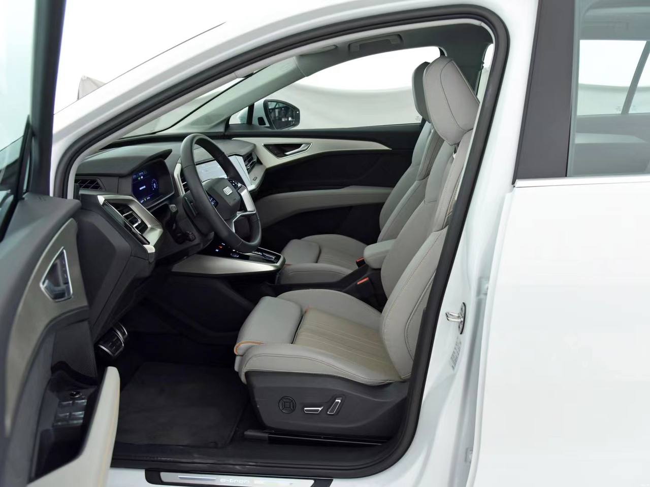 Audi q5 e Tron