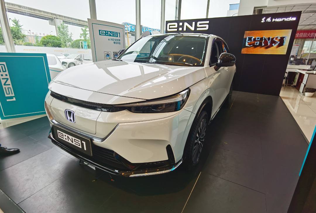 HONDA E NS1