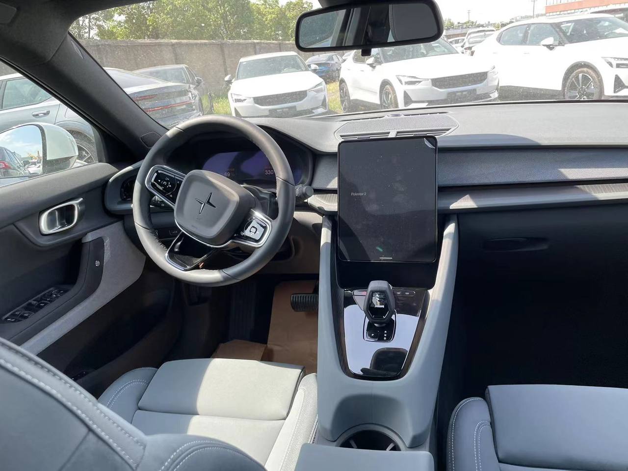 VOLVO POLESTAR 2