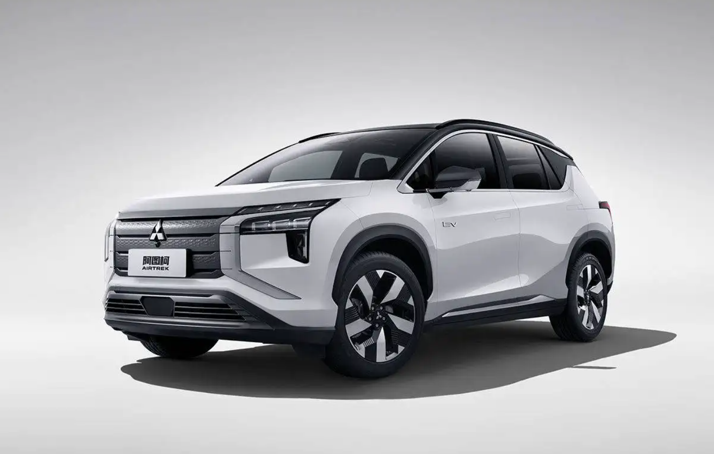 MITSUBISHI AIRTREK EV