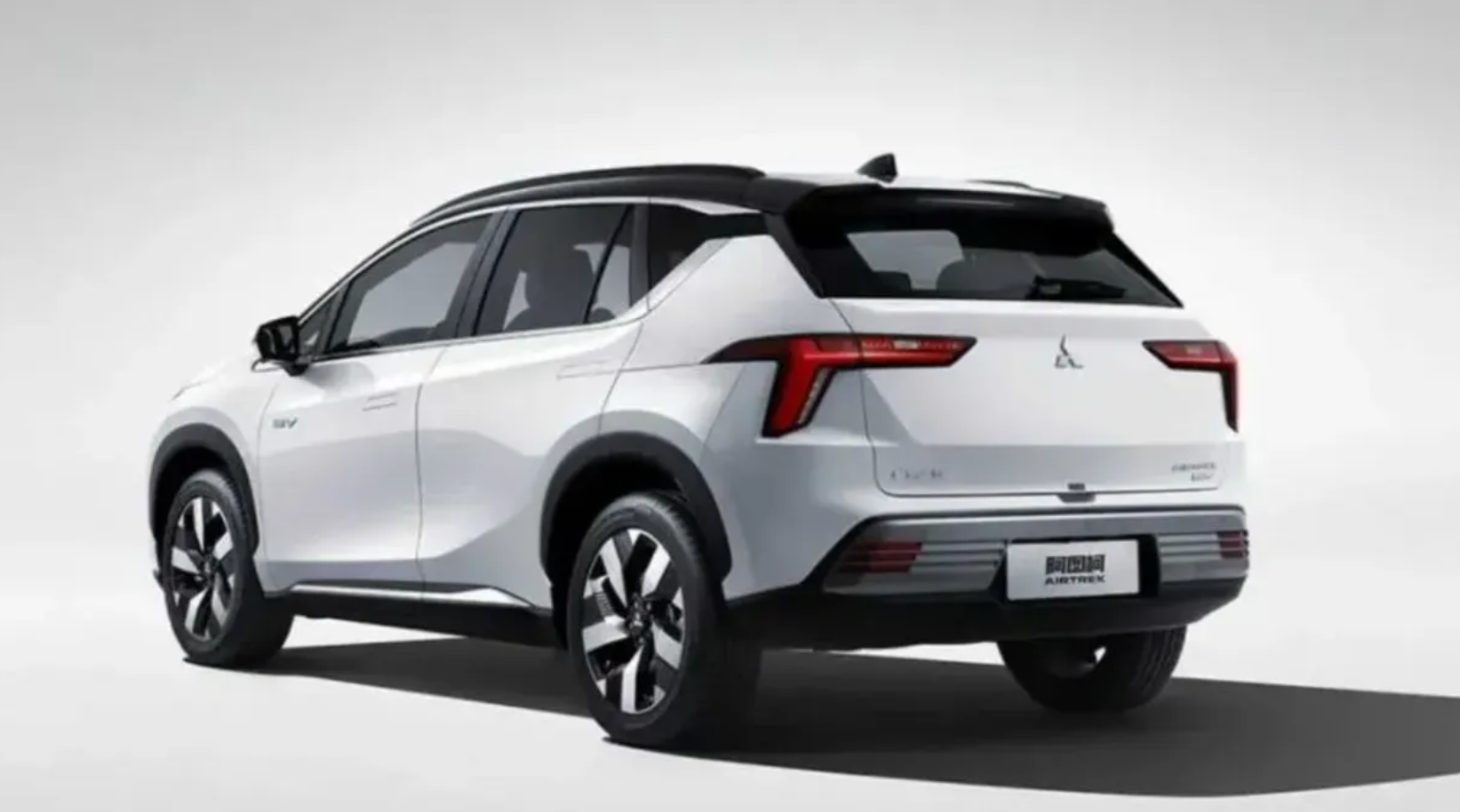 MITSUBISHI AIRTREK EV
